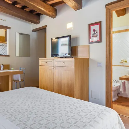 Stunning In With Sauna Foligno