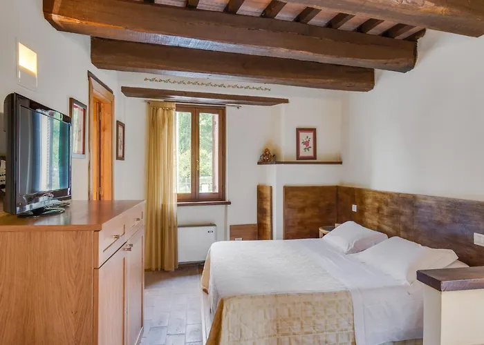 Stunning In With Sauna Vakantiehuis Foligno