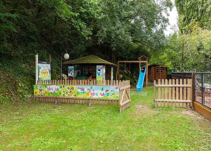 Vakantiehuis Stunning In With Sauna Foligno